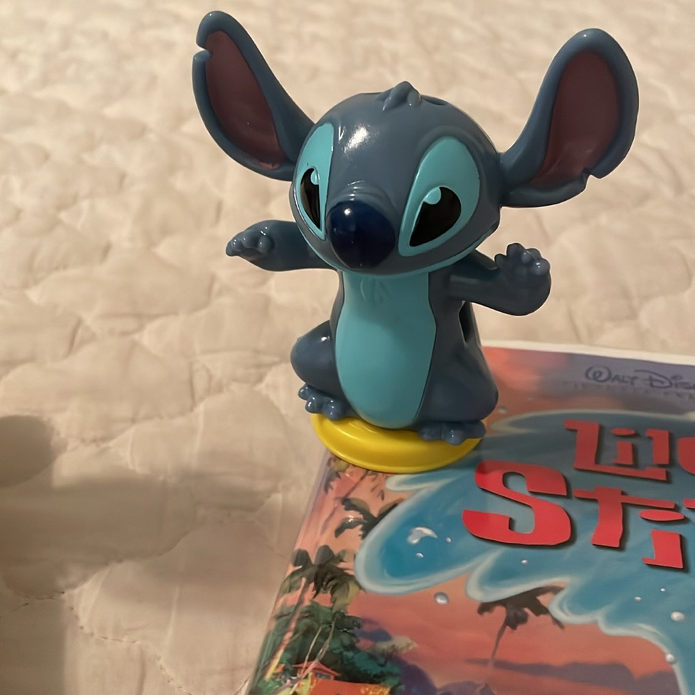 Lilo & Stitch 2 VHS + 2 figures - Picture 4 of 4